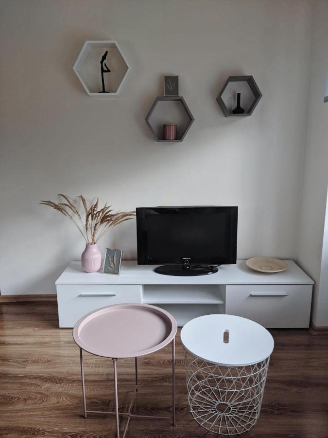 Niedru Apartamenti Liepāja Exterior foto